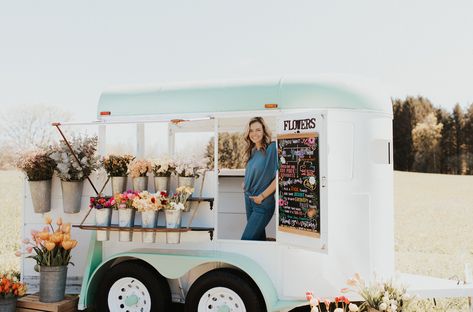 Mobile Florist Trailer, Mobile Flower Trailer, Flower Bar Business, Camper Flower Shop, Flower Trailer, Mobile Flower Cart, Mobile Flower Truck, Horse Trailer Flower Cart, Mobile Business