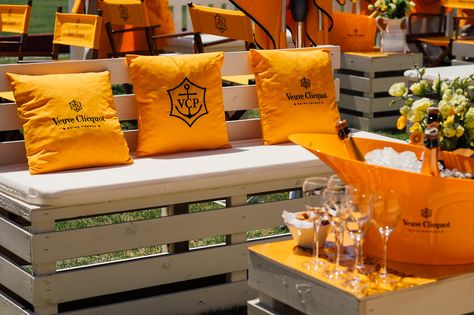 The Best Bags and Style of the Veuve Clicquot Polo Classic - PurseBlog Montreal Restaurants, Champagne Decor, Liberty State Park, Havana Nights Party, Veuve Cliquot, Veuve Clicquot Polo Classic, Event Entrance, Champagne Birthday, Corporate Event Design