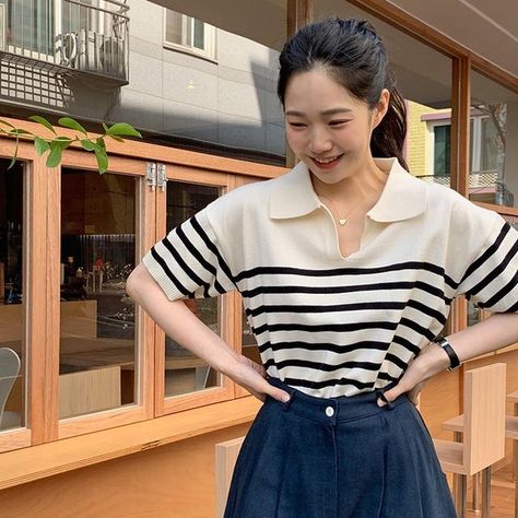 Striped Tshirt Outfits, Comfy Trendy Outfits, Outfits For 2023, College Outfit, Flowy Dresses, Everyday Fashion Outfits, Korean Girl Fashion, Tshirt Outfits, Kpop Fashion Outfits