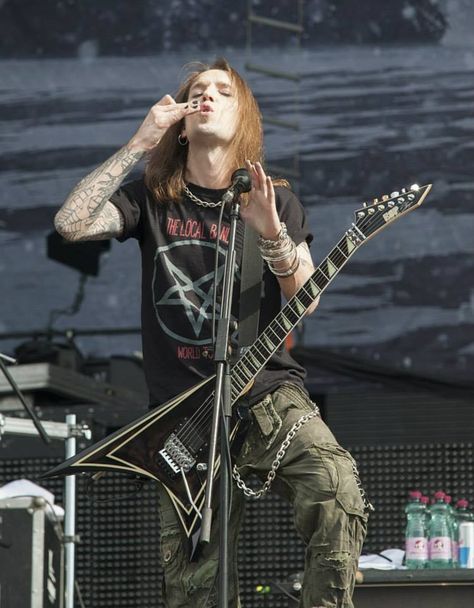 Metalhead Fashion, Metalhead Guy, Alexi Laiho, Metal Outfit, Metal Boy, Heavy Metal Fashion, Metal Fashion, Estilo Punk