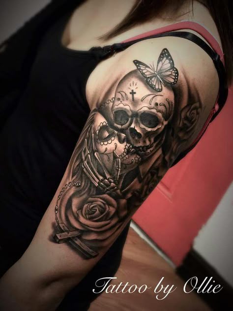 Totem Tattoo, Catrina Tattoo, Model Tattoo, Skull Sleeve Tattoos, Skull Sleeve, Skull And Roses, Sugar Skull Tattoos, Arm Band Tattoo, Halloween Tattoo