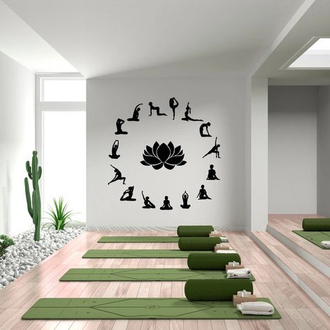 Sala Zen, Home Gym Wall Decor, Yoga Studio Interior, Yoga Room Design, Studio Sign, Yoga Kunst, Home Yoga Room, Gym Wall Decor, Studio Pilates