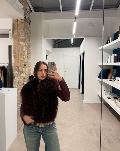 fur seasonnnn Fur Vest Outfit, Fur Vest Outfits, Vest Outfit, Vest Outfits, Fur Vest, Clothes