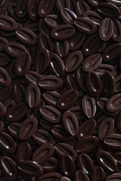 Dark Chocolate | Valrhona Chocolate Dark Chocolate Recipes, Valrhona Chocolate, Homemade Pastries, Types Of Chocolate, Cocoa Nibs, Dark Chocolate Bar, Creamy Desserts, Chocolate Ganache, Us Foods