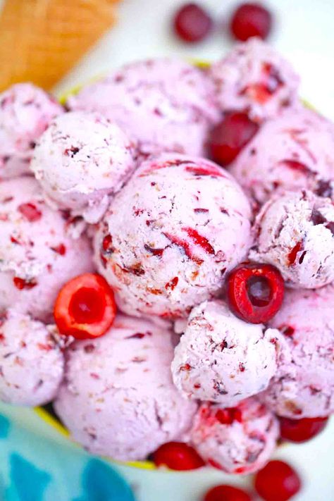 No-Churn Cherry Ice Cream Sour Cherry Ice Cream, Cherry Ice Cream Recipe, Frozen Smores, Strawberry Sorbet Recipe, Pineapple Dream Dessert, Dessert From Scratch, Icebox Cake Recipes, Cherry Ice Cream, Dessert Shots