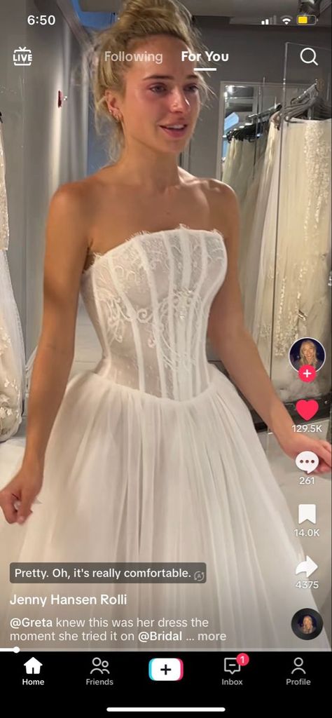 Waist Wedding Dress, Brunch Dates, Pretty Wedding Dresses, Dream Wedding Ideas Dresses, Future Wedding Plans, Cute Wedding Ideas, Fairytale Dress, Wedding Goals, Wedding Mood