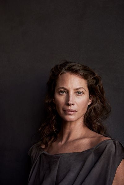 Pamela Hanson Photography Pamela Hanson, Female Faces, Eternal Beauty, Lounge Ideas, Female Character Inspiration, Female Face, Face Photography, Christy Turlington, Ageless Beauty