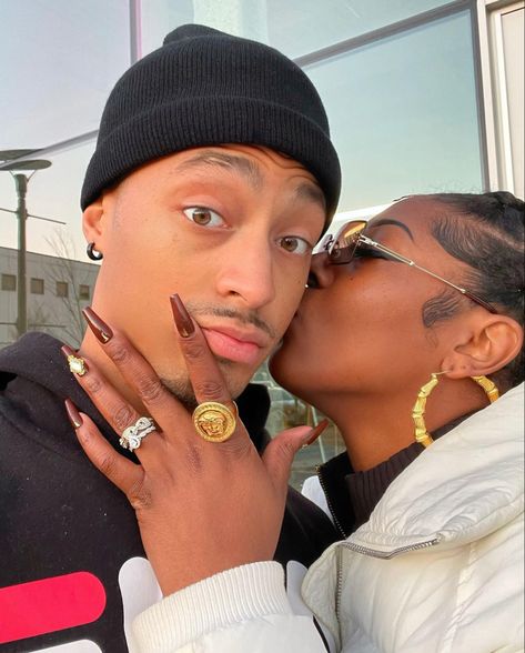 Black couple, fiancé kissing her man🫶🏾 Black Celebrity Couples, Girl Couple, Black Celebrities, Couple Relationship, Black Art Pictures, Mommy Life, Love Bugs, Love People, Black Love