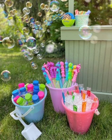 Backyard Bash Party Ideas, 1st Birthday Pool Party Ideas, 13 Birthday Pool Party Ideas, 20th Birthday Pool Party Ideas, Pool Party 10th Birthday, Water Party Ideas For Kids, Luau Kids Party, Princess Pool Party, Aniversario Pool Party