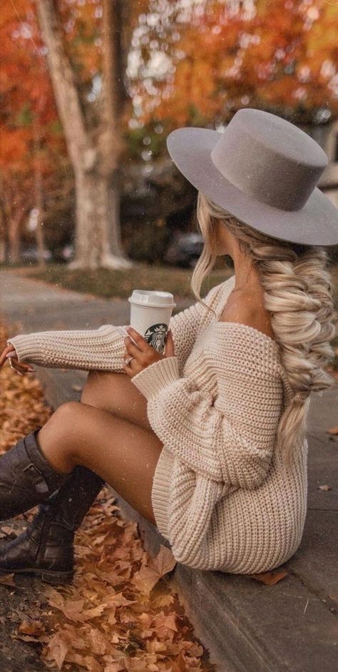 Fall Photo Shoot Outfits, Haine Diy, Shotting Photo, Fall Photoshoot, Fete Anime, Autumn Coffee, Shooting Photo, Cute Fall Outfits, Photoshoot Outfits