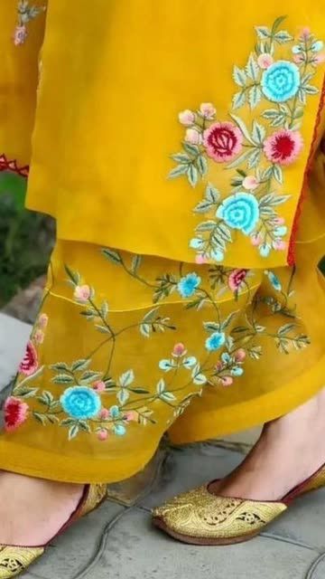 Simple Suit Designs, Ladies Suit Design, Latest Ladies Shoes, 5k Subscribers, Punjabi Suits Designer Boutique, Embroidery Fashion Detail, Hand Beaded Embroidery, Indian Designer Suits, Machine Work