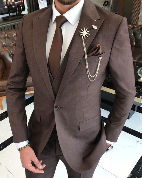 Groom Suit Brown, Silver Prom Suits, 3 Piece Suit For Men, Brown Suits For Men, Wedding Suits Men Black, Peak Lapel Suit, 3 Piece Suit Wedding, Suit Brown, Suit Groom