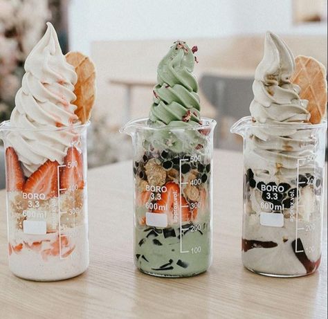 German Ice Cream, Korean Ice Cream Shop, Soft Ice Cream Ideas, Soft Serve Ice Cream Recipes, Korean Ice Cream, Bakery Shop Interior, Ice Shop, Ice Cream Business, Korean Dessert