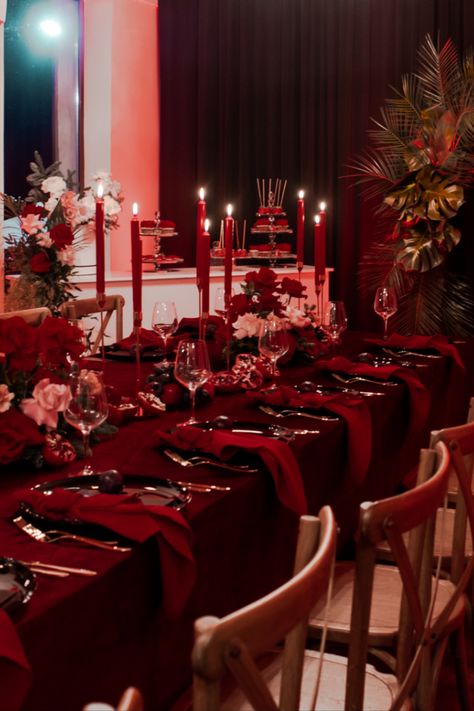 Red is the ultimate cure for sadness. Red Theme Table Setting, Red Velvet Table Cloth, Dark Red Table Setting, All Red Party Theme, Red Table Scape, Burgundy Tablescape, Red Dinner Party, Christmas Dinner Table Decorations, Red Tablescape