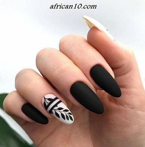 Amazing black nail style for 2019 White Nail Extensions, Peacock Nail Art, Latest Nails, Peacock Nails, Working Lady, Beautiful Nail Art Designs, Black And White Nail, Nails Styles, Black Nail Art