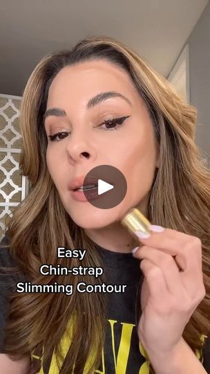 Contour For A Round Face, Contour With Freckles, Face Countering Makeup Tutorial, Contour For 50 Year Old, Easy Face Contouring, Natural Makeup Contour, Make Up For Oval Shape, Easy Contouring For Beginners Round Face, Simple Makeup Tutorial Step By Step