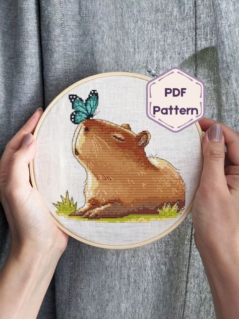 Cute Capybara, Pattern Cross Stitch, Aida Fabric, Butterfly Embroidery, Kawaii Design, Embroidery And Stitching, Animal Pattern, Cross Stitch Designs, Basic Colors