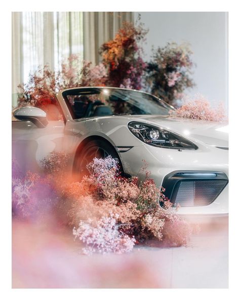 Dominik Hildebrandt on Instagram: “Flower power 🌺 #porschemoment #porsche #718spyder #porschezürich” Car Floral Installation, Porsche Flowers, Porsche 718 Cayman Gt4 Rs, 718 Cayman Gt4 Rs, 718 Spyder, Gt4 Rs, 718 Cayman Gt4, Porsche Gt2 Rs, Bmw Dealership