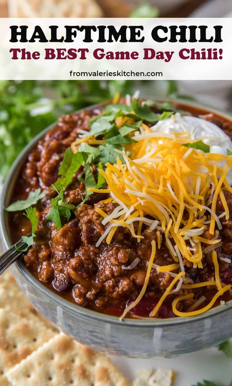 This hearty Halftime Chili is deliciously seasoned and chock full of beef, beans, and beer! Get all the work done in advance so you don't miss a minute of the next big game. #chili #beer #beerchili #gameday #footballfood #comfortfood Halftime Chili, Beer Chili Recipe, Chili Easy, Beer Chili, Ground Beef Chili, Beef Chili Recipe, Best Chili Recipe, Chili Recipe Crockpot, Beef Chili