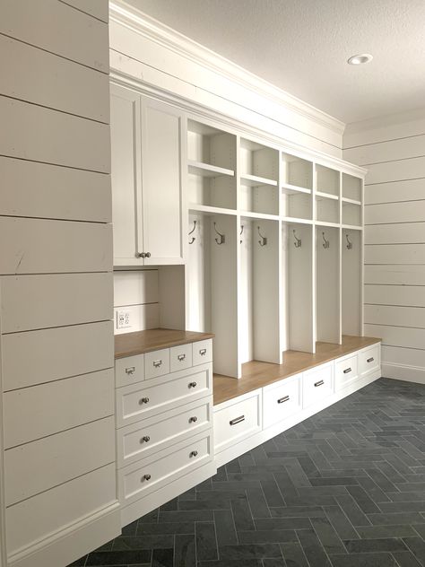 Mudroom Ideas Laundry, Built In Drop Zone, Drop Zone Entryway, Diy Drop Zone, Shiplap Mudroom, Drop Zone Ideas Entryway, Mudroom Floors, Entryway Drop Zone, Laundry Mudroom Combo