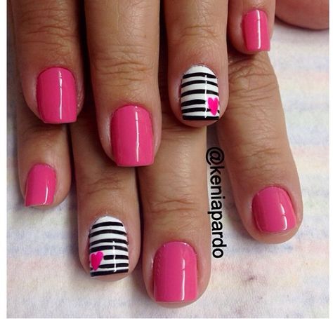 Nail Designs With Pink Polish, Hot Pink Gel Nails With Design, Simple Valentines Nails Short Square, Shellac Pink Nails, Pink Dip Powder Nails Design, Cute Dip Powder Nails Summer Short, Short Hot Pink Nails With Design, Pink Nails Shellac, Finger Nail Ideas