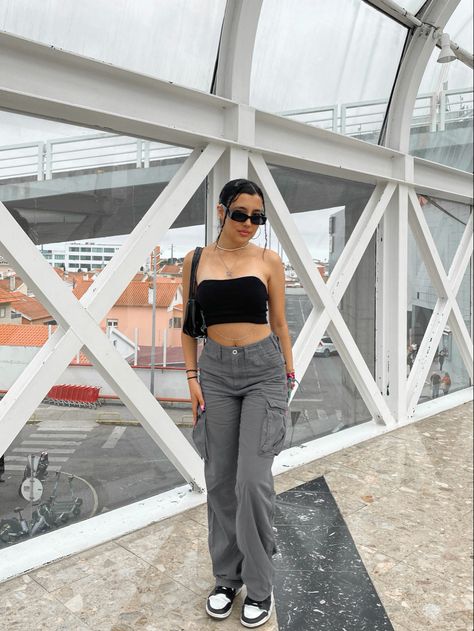 Grey Cargo Outfit, Cargo Pants Ootd, Grey Outfit Ideas, Grey Cargo Pants Outfit, Outfit Ideas Cargo, Cargo Outfits Women, Outfit Ideas Cargo Pants, Cargo Outfits, Cargo Pants Grey