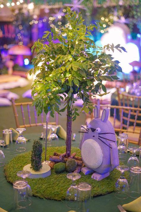 Totoro Centerpiece, Studio Ghibli Themed Wedding, Ghibli Baby Shower Ideas, Ghibli Dessert, Studio Ghibli Themed Party, Studio Ghibli Wedding Theme, Totoro Party Decorations, Ghibli Wedding, Ghibli Baby