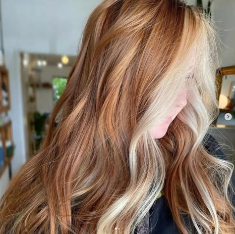 We lOVE a #moneypiece moment! Especially with copper hair! 😍 #hairsinpso #AlterEgoItalyNorthAmerica Copper To Blonde, Creative Color Hair, Copper Hair With Blonde, Hair Color Goals, Blonde Money Piece, 30 Flirty And Thriving, Valentines Box, Creative Hair Color, Money Piece