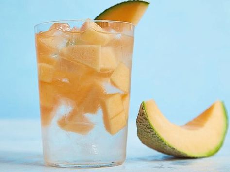 Cantaloupe Water, Coconut Water Recipes, Flavored Waters, Fusion Water, Fruit Infused Water Recipes, Flavored Water Recipes, Infused Water Recipes, Water Food, Fruit Infused Water