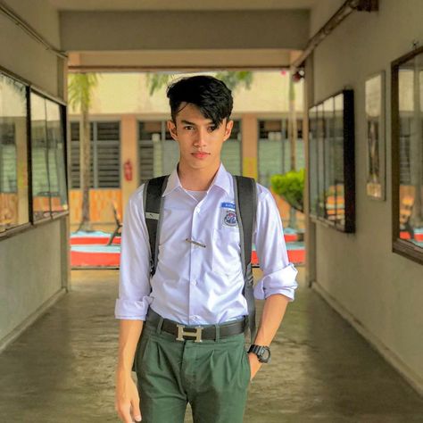 Malaysian boy Halloween Prisoner Costume, Prisoner Costume, Boys Pic, Boys Uniforms, Boy Celebrities, Boys School Uniform, Sweet Boy, School Outfit, Asian Men