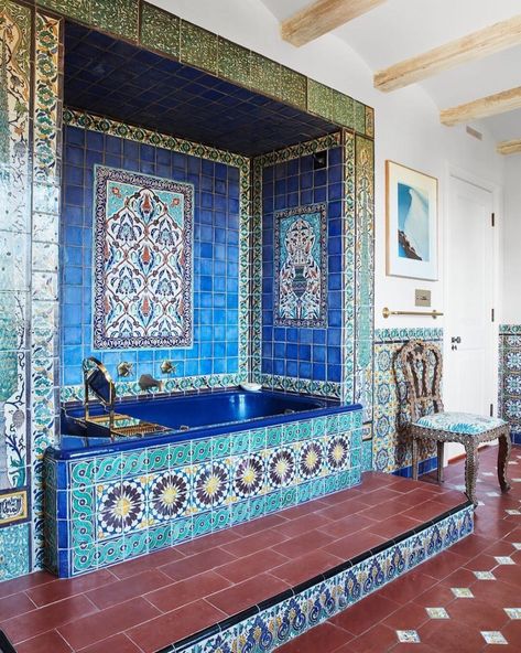 29 Actually Beautiful Bathrooms That Look Like They Belong In A Spa Palm Beach House, Waterfall Shower, Mexican Tile, Gorgeous Bathroom, Hexagonal Mosaic, Beach Paradise, Beautiful Tile, Style Tile, Moroccan Style