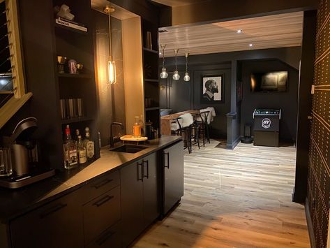 Speakeasy Basement Bar, Stylish Basement, Speakeasy Room, Wine Storage Wall, Finished Basement Designs, Basement Bar Design, Wine Cellar Basement, Dark Basement, Basement Bar Ideas