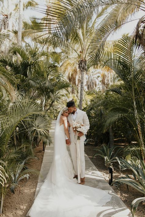 Trendy Beach Wedding, Modern Boho Beach Wedding, Island Wedding Photos, Tropical Wedding Pictures, Resort Wedding Photography, Tropical Micro Wedding, Destination Wedding Photo Ideas, Tropical Wedding Groom Attire, Timeless Beach Wedding