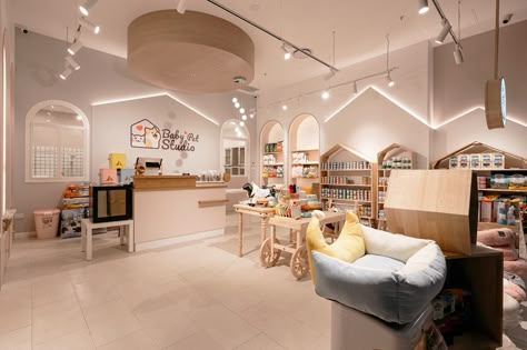 Retail Design Concept, Pet Store Design, Pet Store Ideas, Grooming Salons, Dog Grooming Salons, Dog Salon, Pharmacy Design, Dog Business, Grooming Salon