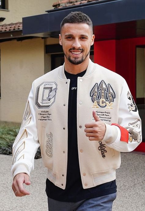 Off White Varsity Jacket, Street Hip Hop Style, Personalized Jacket, Custom Leather Jackets, Cafe Racer Jacket, Team Jackets, Racer Jacket, Outfits Hombre, Varsity Jacket Men