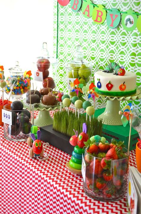 Jeniffer Eric Carle Party, Hungry Caterpillar Birthday, Hungry Caterpillar Party, Baby Shower Party Ideas, Shower Party Ideas, The Very Hungry Caterpillar, Eric Carle, Very Hungry Caterpillar, Very Hungry