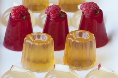 This Thanksgiving, Shake Things Up With Jelly Shots Recipe | SAVEUR Pear Jello, Apple Pie Jelly, Thanksgiving Jello, Jello Pudding Shots, Bourbon Smash, Jelly Shots, Gelatin Recipes, Pudding Shots, Cocktail Shots