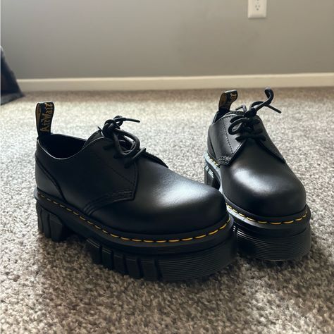 Only Worn Once!!! 8053 Leather Platform Casual Shoes, Platform Casual Shoes, Sporty Spice, Dr Martens Black, Dr Martens Shoes, Martens Shoes, Shoes Color, Casual Shoes, Women Shoes