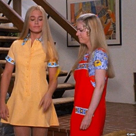 The Brady Bunch Bunch Outfits, Brady Bunch Fashion, Marsha Brady, Maureen Mccormick, 70s Hair, Brady Bunch, The Brady Bunch, Vintage Television, 80s Outfit