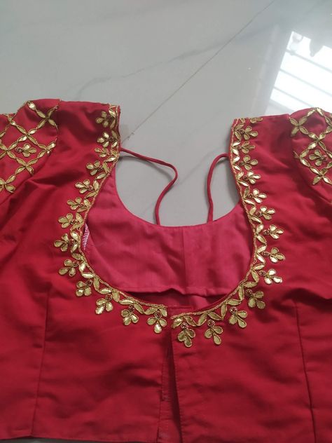 Gota Patti Work Blouse Design, Gotapatti Work Blouses, Machi Work Blouse, Machi Work, Marodi Work, Buti Design, Gotapatti Work, Plain Blouse Designs, Blouse Maggam Work