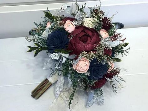 Elegant Navy, Burgundy and Gold Winter Wedding Color Inspirations - ColorsBridesmaid #weddingideas2019 #winterwedding #weddingcolors #winter #weddingseason #weddingszn #invitedbylamaworks Navy Wedding Bouquet, Gold Winter Wedding, Burgundy Bouquet, Maroon Wedding, Winter Wedding Colors, Winter Wedding Flowers, Wedding Color Inspiration, Fall Wedding Colors, Navy Wedding