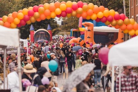 These 7 Small Town Fall Festivals In Tennessee Will Reconnect You With Your Roots October Festival, Apple Festival, Big Pizza, Pumpkin Festival, Pumpkin Spice Lattes, Fall Festivals, Middle Tennessee, Pizza Place, Fair Food Recipes