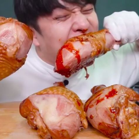 MUKBANG EATING SHOW ASMR’s Instagram video: “Giant Turkey legs. Cr. @semosemo77 . . . @mukbangstream #mukbang #mukbangvideo #eat #eating #eatingshow #eatingsounds #eatingsound #food…” Asmr Food Video Mukbang, Asmr Food Video, Food Video, Asmr Food, Turkey Legs, Instagram Video, Food Blogger, Food Photography, Sauce