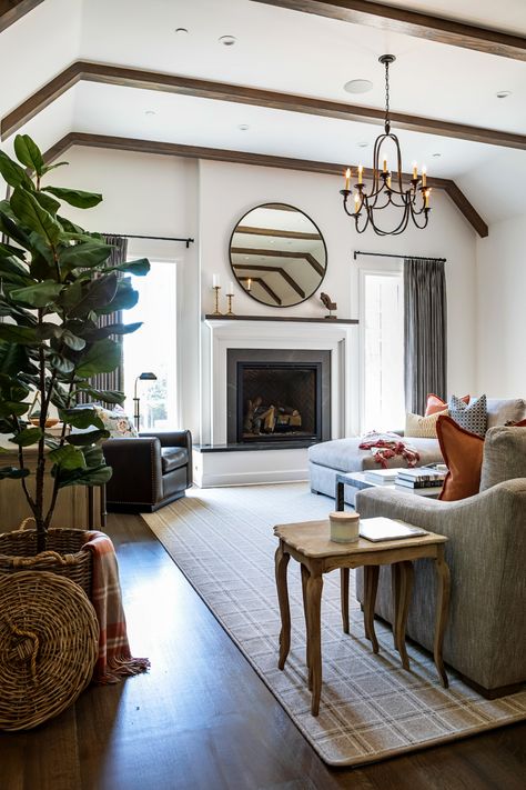 Altadena Modern Farmhouse - Farmhouse - Living Room - Los Angeles - by Courtney Thomas Design | Houzz Dream House Tour, Cape Style Homes, Modern Farmhouse Decor Ideas, Colonial Style Homes, White Oak Floors, Rustic Glam, Modern Farmhouse Decor, Farmhouse Style House, Living Room With Fireplace