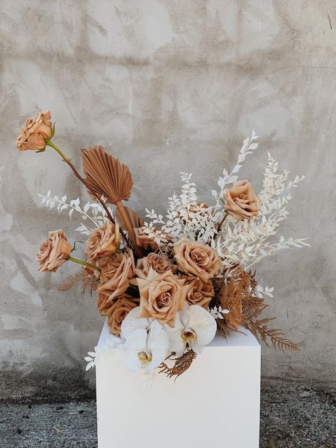 Boho Wedding Flowers, Beige Wedding, Brown Wedding, Neutral Wedding, Dried Flower Bouquet, Dried Flower Arrangements, Toffee, Wedding Centerpieces, Boho Wedding