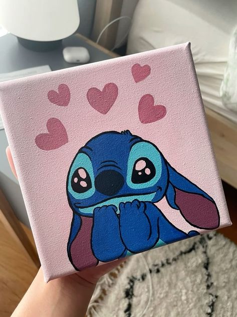 Paintings Ideas On Small Canvas, Cute Stitch Painting, Fortnite Painting Canvas Easy, Easy Stitch Painting, Disney Easy Paintings, Painting Inspiration For Beginners, Painting For Small Canvas, Painting Ideas Stitch, Mini Canvas Drawing Ideas