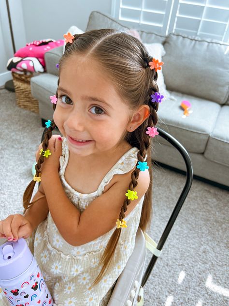 Butterfly Clips Hairstyles Kids, Debs Hairstyles, Lola Hair, Olive Hair, Kylie Hair, Easy Trendy Hairstyles, Baby Girl Hairstyles Curly, Easy Little Girl Hairstyles, Wedding Hair Headband