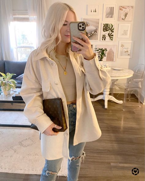 Beige Shacket Outfit, Shacket Outfits, Beige Shacket, Shacket Outfit, Corduroy Blouse, Oversized Shacket, Outfit Planning, Jacket Corduroy, Cream Shirt