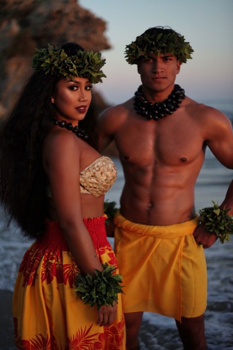 Hawaiian Culture Aesthetic, Pacific Islander Men, Hawaii People, Hawaii Culture, Contemporary Dance Songs, Polynesian Women, Polynesian Beauty, Polynesian People, Polynesian Dance