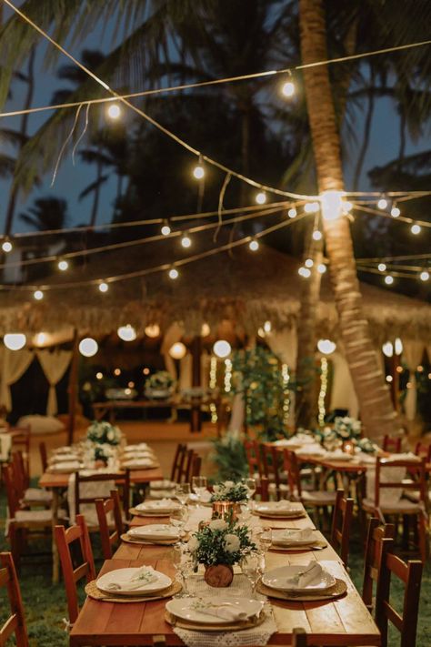 Casamento na praia de Jericoacoara - Najara & Denilson French Country Garden, Meteor Garden 2018, Magic Garden, Luxury Garden, Country Gardening, Wedding Deco, Garden Patio Furniture, Better Homes And Gardens, Wedding Tips